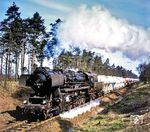 52 8030 (ex 52 5012, BMAG, Baujahr 1944) mit einem Güterzug bei Lübbenau. (1976) <i>Foto: Karsten Risch</i>