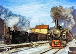 In Alexisbad überholt 99 5906 mit P 14456 nach Harzgerode die vor einem Personenzug nach Straßberg wartende 99 5903. (1977) <i>Foto: Karsten Risch</i>