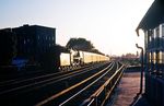 Im letzten Licht des Tages glänzt 01 2120 bei der Durchfahrt des Lr aus D 176 im S-Bahnhof Berlin-Rummelsburg, den sie in den Abstellbahnhof von Rummelsburg bringen wird. (03.07.1976) <i>Foto: Dr. Uwe Knoblauch</i>