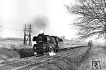 Mit D 488 (Kraków - Eisenach) am Haken ist 03 2095 vom Bw Görlitz auf der langen Rampe bei Bautzen unterwegs. (30.03.1978) <i>Foto: Joachim Schmidt</i>