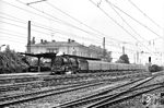 Der morgendliche D 563 aus Berlin rauscht mit 03 2155 vom Bw Lutherstadt Wittenberg durch den Bahnhof Delitzsch unt Bf.  (09.06.1978) <i>Foto: Joachim Schmidt</i>