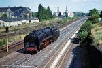 Nach Ankunft des D 1274 fährt Zuglok 01 2165 in Berlin Ostkreuz als Lz zum Restaurieren ins Bw Rummelsburg. (08.08.1976) <i>Foto: Dr. Uwe Knoblauch</i>