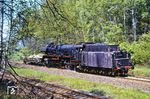 Keine schwere Last hatte 41 1144 bei Bülstringen, westlich von Haldensleben, am Haken. Das Gleis im Vordergrund führt nach Weferlingen.  (06.1979) <i>Foto: Dr. Uwe Knoblauch</i>