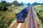 03 2128 (Bw Leipzig Hbf West) mit der Rückleistung des D 565 nach Leipzig auf dem Berliner Südring bei Altglienicke. (02.10.1975) <i>Foto: Dr. Uwe Knoblauch</i>