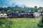 Die Eberswalder 44 0059 (ex 44 1059) mit einem Güterzug am Karower Kreuz im Berliner Norden. (30.06.1976) <i>Foto: Dr. Uwe Knoblauch</i>