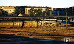 Im Glanz der Abendsonne steht die Pasewalker 01 0526 vor dem E 314 "Gedania" nach Gdynia (Gdingen) in Berlin-Lichtenberg bereit. (22.08.1976) <i>Foto: Dr. Uwe Knoblauch</i>