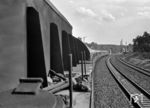 Blick zurück von der 01 2118 auf Hohenleipisch, das soeben durchfahren wurde. (1974) <i>Foto: Rolf Serfert</i>