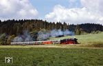 35 1113 mit einem Sonderzug auf dem Weg nach Schleusingen bei Rappelsdorf. (08.09.1987) <i>Foto: Hans-Jürgen Müller</i>
