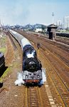 Um 9.26 Uhr startete 03 0046 mit dem internationalen D 270 "Meridian" in Berlin Ostbahnhof und wird den Zug bis Stralsund-Rügendamm (Ankunft 12.52 Uhr) bringen. Dort wird eine weitere 03.10 den Zug bis Saßnitz bringen. (07.1979) <i>Foto: Dr. Uwe Knoblauch</i>