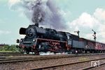 Eine DR-Neubaulok zu Gast im Westen: Mit einem Güterzug in Richtung Wittenberge fährt 50 4038 vom Bw Hagenow/Land aus dem damaligen Grenzbahnhof Büchen. (24.05.1968) <i>Foto: Dieter Junker</i>