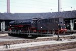 01 505 im grenzüberschreitenden Verkehr zu Gast aus Erfurt im Bw Bebra. Die im November 1962 aus 01 121 rekonstruierte Maschine lief zunächst noch bis März 1966 als kohlegefeuerte Lok. (1967) <i>Foto: Dieter Junker</i>