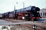 01 505 und 01 532 warten vor D 1099 (Frankfurt/M - Stralsund) in Bebra auf die Abfahrt. (1967) <i>Foto: Dieter Junker</i>
