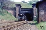 01 522 verlässt vor D 198 den 983 m langen Hönebacher Tunnel und wird gegen 14.30 Uhr in Bebra eintreffen. (1967) <i>Foto: Dieter Junker</i>