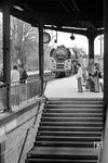 01 0520 fährt mit P 4004 in Göschwitz ein. (03.1977) <i>Foto: Burkhard Wollny</i>