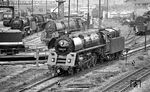 Das Bw Saalfeld gehört bis heute zu den bekanntesten Dampflok-Hochburgen Deutschlands. Erst Ende 1986 hatte die Dampftraktion hier ausgedient. 1977 waren hier noch 44 Dampfloks aktiv, dazu gehörte auch 01 0505. (07.1977) <i>Foto: Burkhard Wollny</i>