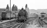95 0025 (und 95 0045 am Zugschluss) fahren mit P 18001 aus Rudolstadt in Saalfeld ein. (07.1977) <i>Foto: Burkhard Wollny</i>