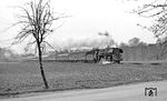 01 1514 mit dem D 371 "Pannonia-Express" südlich von Zossen. Der "Pannonia" war damals einer der längsten Zugläufe in Mitteleuropa mit einer Wegstrecke von ca. 2.400 km zwischen Berlin und Sofia. (04.1977) <i>Foto: Burkhard Wollny</i>
