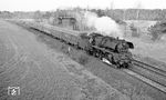 03 2083 (Bw Lutherstadt Wittenberg) mit P 3519 am Glasower Damm bei Berlin-Mahlow. (04.1977) <i>Foto: Burkhard Wollny</i>