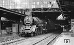 03 2002 wartet mit P 3809 in Dresden Hbf auf die Rückfahrt nach Görlitz. (04.1977) <i>Foto: Burkhard Wollny</i>