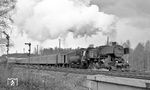 52 1438 (Esslingen, Baujahr 1943) fährt mit P 4856 nach Straßgräbchen-Bernsdorf aus dem Bahnhof Dresden-Klotzsche. (04.1977) <i>Foto: Burkhard Wollny</i>