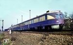 Ein nicht identifizierter ehemaliger SVT 137 der Bauart "Köln" in Berlin-Karlshorst. Anfang der 1970er Jahre erhielten die Fahrzeuge bei der Reichsbahn die neue EDV-Bezeichnung 182.0. Mittlerweile aus den internationalen Verbindungen verdrängt, fuhren sie bevorzugt im DDR-Binnenverkehr auf den Strecken Berlin–Bautzen, Berlin–Rostock und Berlin–Leipzig.  (1972) <i>Foto: Joachim Claus</i>