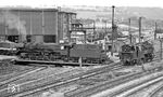 41 1054 wendet auf der Drehscheibe ihrer Heimat-Dienststelle Saalfeld. Daneben fährt die zum Bw Probstzella gehörende 95 0045 vorbei. (07.1977) <i>Foto: Burkhard Wollny</i>