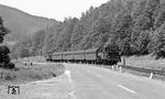 95 0025 mit P 18005 nach Sonneberg zwischen Steinach und Blechhammer. (07.1977) <i>Foto: Burkhard Wollny</i>