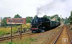 86 1056 fährt mit P 19639 aus Walthersdorf/Erzgeb., dessen Bahnhofsschild auch schon bessere Zeiten gesehen hat. (12.09.1987) <i>Foto: Wolfgang Bügel</i>
