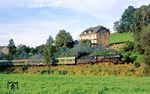 50 3551 (Bw Glauchau) mit P 17754 (Karl-Marx-Stadt - Rochlitz) bei Göritzhain.  (13.09.1987) <i>Foto: Wolfgang Bügel</i>