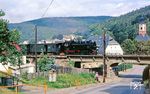 Ein kurzer Abstecher zur Weißeritztalbahn: 99 1746 mit P 14265 nach Kipsdorf auf dem 170 m langen Viadukt über die Pöbeltalstraße in Schmiedeberg. (14.09.1987) <i>Foto: Wolfgang Bügel</i>
