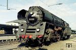 Im Dezember 1964 wurde aus 01 116 die 01 533, die hier ebenfalls im Bahnhof Bebra angetroffen wurde. Sie ist heute (wieder) bei der ÖGEG im Einsatz. (10.08.1966) <i>Foto: Klaus D. Holzborn</i>