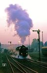 50 3551 stellt im Bahnhof Penig (Strecke Glauchau - Rochlitz) den Ng 65354 bereit. (20.10.1987) <i>Foto: Wolfgang Bügel</i>