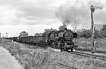 52 8126 auf halbem Weg zwischen Bad Freienwalde und Frankfurt/Oder in Sietzing.  (07.09.1983) <i>Foto: Joachim Schmidt</i>