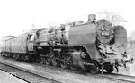 50 1504 vom Bw Elsterwerda mit Behelfsrauchkammertür in Weinböhla. Die Verstrebungen dienten zur Versteifung, da die Rauchkammertür nur aus einfachem Blech bestand. (1957) <i>Foto: Georg Otte</i>