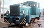 Die Baureihe V 15 der DR (ab 1970: 101) war für den leichten Rangierdienst konzipiert worden. Bereits 1955 lieferte LKM Babelsberg eine Baumusterlok. 1959/60 begann die Produktion der Nullserie (V 15 1001 bis 1005) und der ersten Kleinserie (V 15 1006 bis 1020) mit 110 kW (150 PS) Motorleistung. Weitere Serien folgten ab 1960 mit einem 132 kW (180 PS)-Motor als Unterbaureihe V 15.20–21. Auffälligste Änderung war der ab V 15 2026 auf 1000 mm vergrößerte Treibraddurchmesser. V 15 2258 wurde auf der Leipziger Frühjahrsmesse 1963 präsentiert. (03.1963) <i>Foto: Joachim Claus</i>
