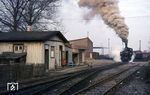 Rangierarbeiten mit 99 5906 im Bahnhof Gernrode. (12.04.1977) <i>Foto: Joachim Schmidt</i>