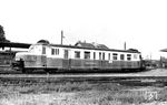 Im Jahr 1944 kamen zwei exotische Triebwagen in den Kahlgrund. Die von Decauville/Frankreich im Jahr 1936 gebauten Fahrzeuge wurden als VT 202 und VT 203 (Foto) eingeordnet und waren bis 1957 bzw. 1959 dort im Einsatz. (1951) <i>Foto: Hermann Ott</i>