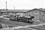 03 0085 macht sich für die Übernahme des D 270 "Meridian" im Bahnhof Stralsund-Rügendamm bereit. (30.04.1979) <i>Foto: Joachim Schmidt</i>