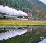 03 001 mit dem nachgebildeten Gex 2909 (Erfurt - Gera - Greiz) im Elstertal.  (19.11.1990) <i>Foto: Joachim Schmidt</i>