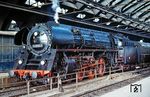 01 1512 wartet vor D 671 nach Dresden auf Ausfahrt in Berlin Ostbf. (08.08.1976) <i>Foto: Dr. Uwe Knoblauch</i>