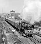 03 0058 verlässt mit D 613 nach Berlin den Bahnhof Stralsund. Die Lok wurde von Personal des Bw Angermünde gefahren (01.05.1979) <i>Foto: Joachim Schmidt</i>