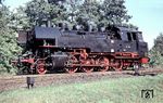 Typisch für die auf Usedom eingesetzten 86er waren die im Bw Heringsdorf selbstgebauten Witte-Windleitbleche mit der auch 86 759 in Wolgast Fähre ausgerüstet ist. (09.1969) <i>Foto: Joachim Claus</i>
