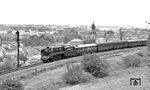 02 0201 fährt mit Sonderzug P 27740 aus Halle in Hettstedt ein. (14.05.1977) <i>Foto: Burkhard Wollny</i>
