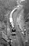 Auf dem Weg nach Sangerhausen fährt 02 0201 mit Sonderzug P 27740 gleich in den Blankenheimer Tunnel ein. (14.05.1977) <i>Foto: Burkhard Wollny</i>