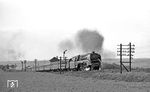 02 0201 kachelt mit Sonderzug P 27741 die Rampe von Sangerhausen nach Blankenheim bei Riestedt hinauf. (14.05.1977) <i>Foto: Burkhard Wollny</i>
