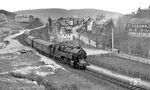 95 0005 rollt mit P 18005 aus Saalfeld in den Haltepunkt Oberlauscha. (05.1977) <i>Foto: Burkhard Wollny</i>