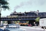 01 165 (Bw Berlin Ostbf) verlässt mit D 110 (Warschau - Bonn) den Bahnhof Berlin Zoologischer Garten. (30.06.1968) <i>Foto: Horst Dahms, Slg. EF Berlin</i>