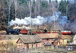 99 5904 dampft mit P 14456 nach Harzgerode aus dem Haltepunkt Drahtzug zwischen Mägdesprung und Alexisbad. (04.1981) <i>Foto: Karsten Risch</i>