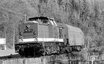 Mit einem Personenzug aus Wurzbach trifft DR 110 738 in Hockeroda ein. (04.1977) <i>Foto: Burkhard Wollny</i>