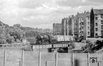 52 7178 vom Bw Berlin-Schöneweide biegt im damaligen Grenzbereich am Prenzlauer Berg in Richtung Bornholmer Straße ab. (1979) <i>Foto: Michael Behr, Slg. K. Risch</i>